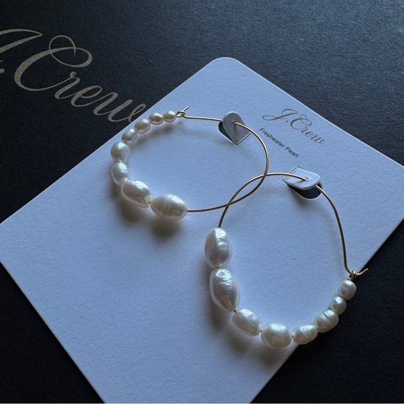 J. Crew Freshwater pearl hoop earrings - Picture 5 of 5